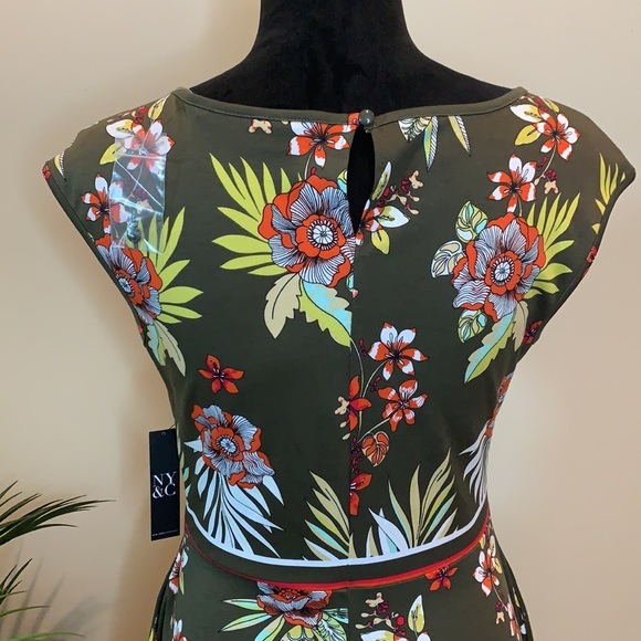 NY & CO mod style dress - Picture 4 of 9